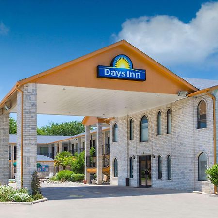 Days Inn Windcrest By Wyndham San Antonio Zewnętrze zdjęcie